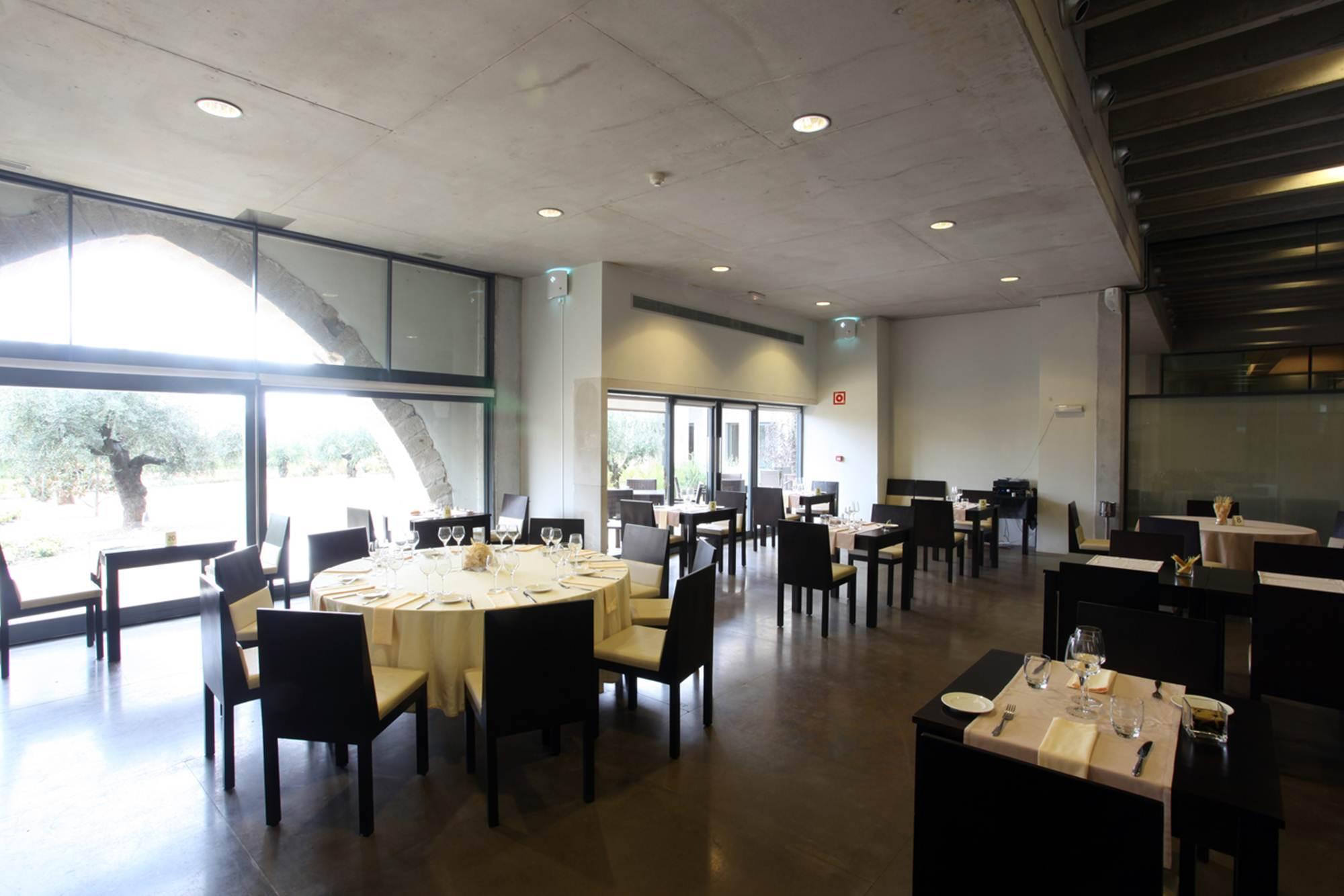 Hostatgeria De Poblet Hotell Restaurant bilde